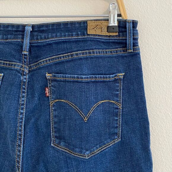 Levis Straight Leg Classic Demi Curve Dark Denim Jeans Size 32M - Picture 3 of 11